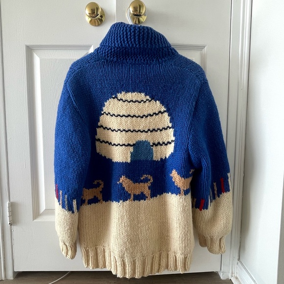 Handmade cowichan sweater - Picture 2 of 4